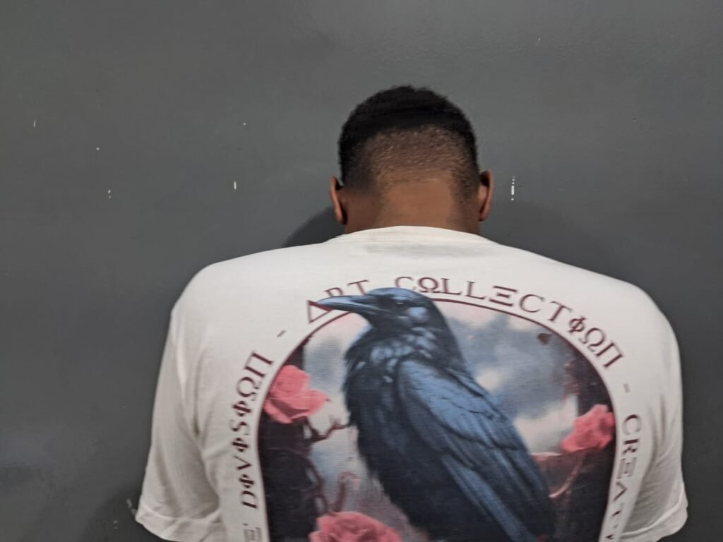 1000688740-1024x768 TRÁFICO DESMONTADO: AÇÃO DO GAP FLAGRA PONTO DE DROGAS EM MOVIMENTO EM VÁRZEA GRANDE