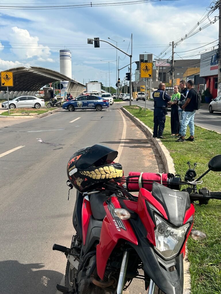 1000695886-768x1024 Atropelamento em via movimentada deixa pedestre em estado gravíssimo na João Ponce de Arruda