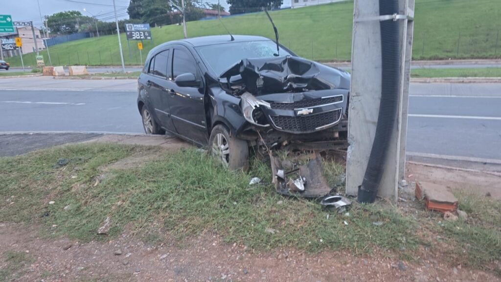 WhatsApp-Image-2025-12-06-at-09.13.17-1024x576 Colisão brutal na Av. da FEB deixa motorista morto durante a madrugada