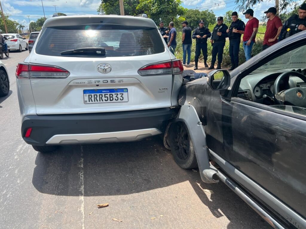 1000741252-1024x768 Perseguição termina com suspeito preso após roubo e fuga cinematográfica em Cuiabá