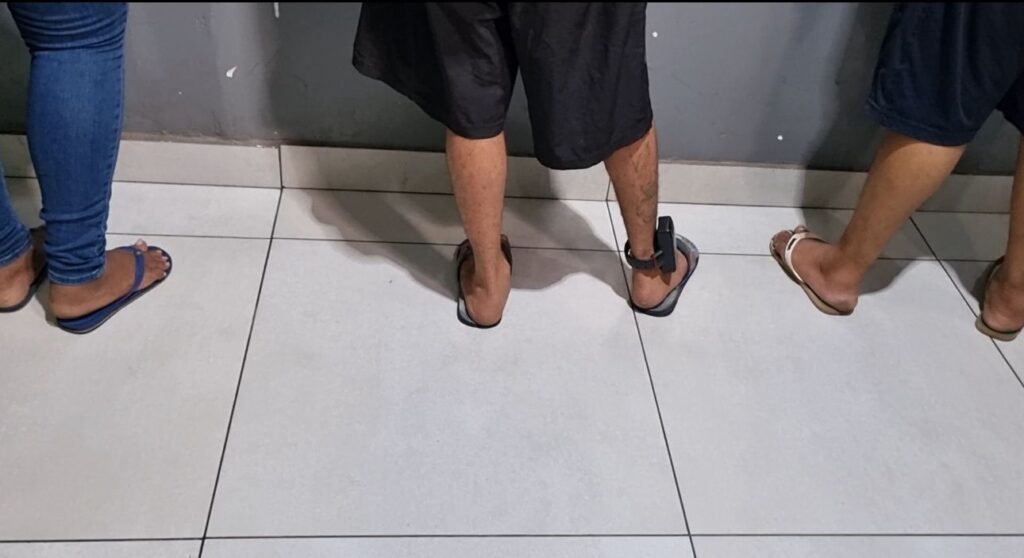 WhatsApp-Image-2026-01-06-at-01.56.05-1024x558 Força Tática desarticula trio com drogas e suspeita de golpes online em Várzea Grande