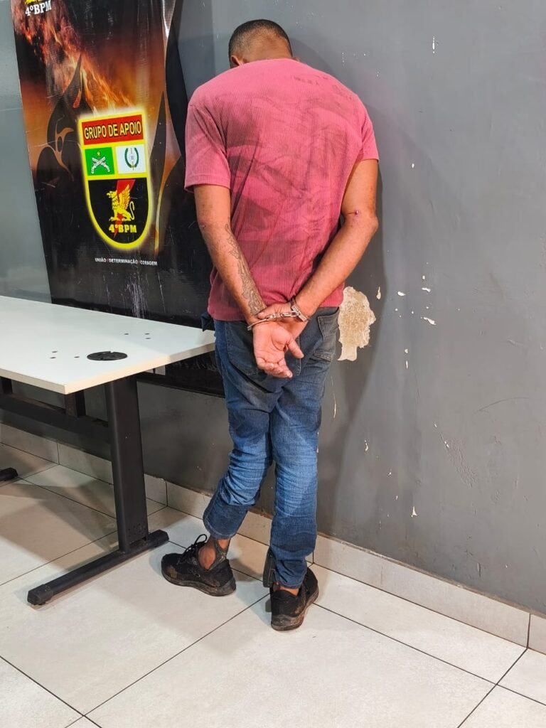 WhatsApp-Image-2026-01-12-at-00.50.13-768x1024 Perseguição cinematográfica termina com ladrão preso após roubo a farmácia