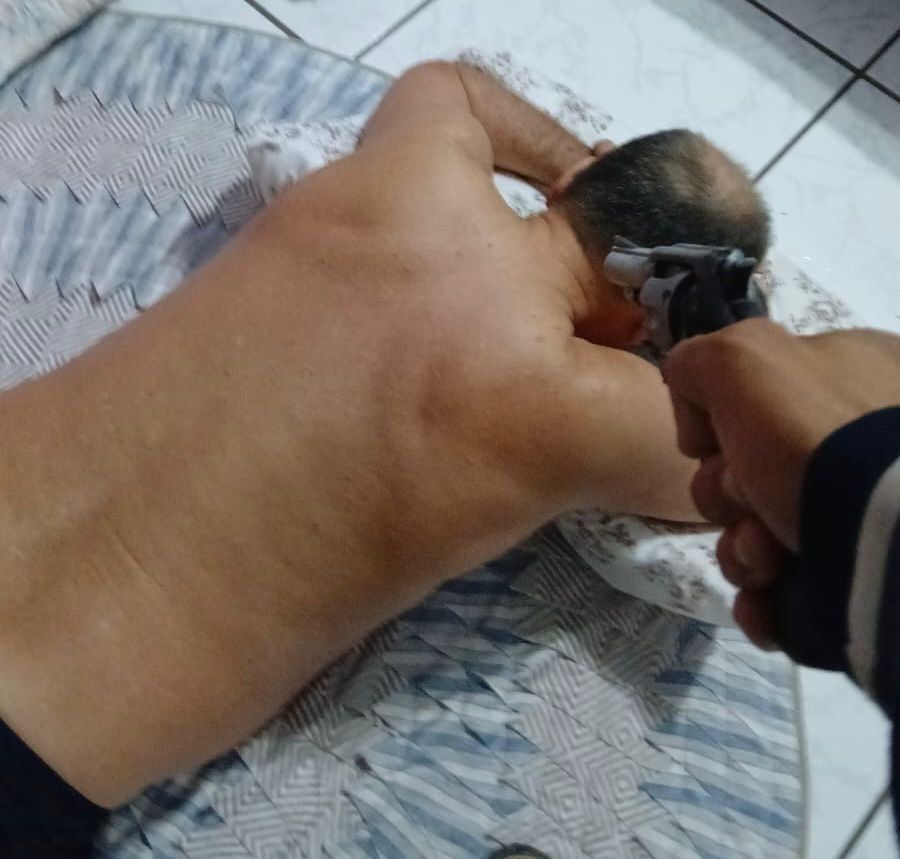 WhatsApp-Image-2026-01-14-at-05.54.13-1 Fuga, perseguição e recuperação de bens: PM prende suspeito de roubo em Várzea Grande