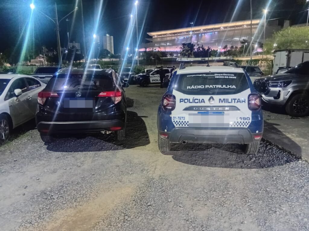WhatsApp-Image-2026-01-16-at-08.18.05-1024x768 Veículo furtado é recuperado em blitz, suspeitos resistem à prisão e polícia encontra drogas, munições e bloqueadores de sinal