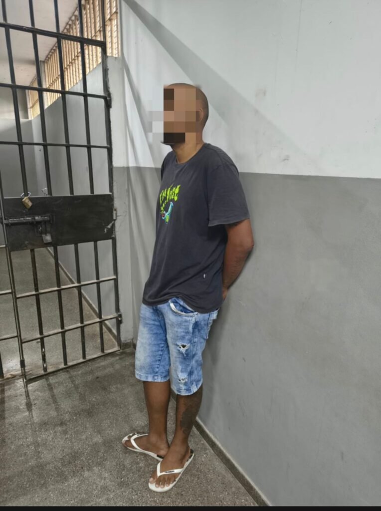 1000800985-764x1024 Golpe do OLX termina em flagrante com mais de R$ 16 mil em espécie no CPA 4