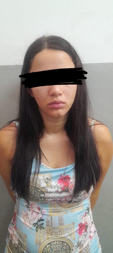 1000823852-461x1024 Golpistas são presos em “escritório do crime” no bairro Despraiado em Cuiabá