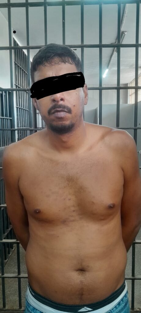 1000823855-461x1024 Golpistas são presos em “escritório do crime” no bairro Despraiado em Cuiabá