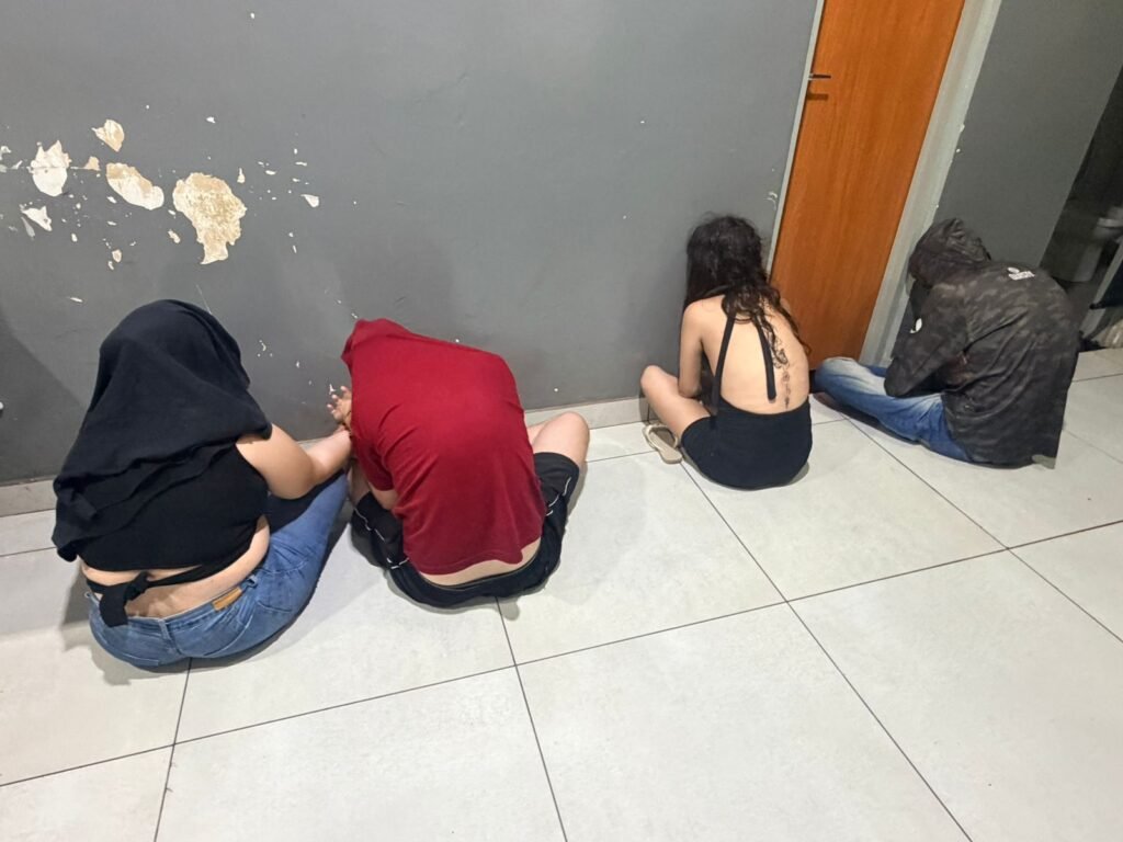 WhatsApp-Image-2026-04-15-at-05.39.45-1024x768 Facção criminosa é alvo de operação e polícia recupera veículo roubado em Várzea Grande