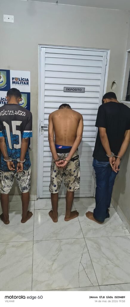 WhatsApp-Image-2026-05-15-at-13.56.22-436x1024 Casa usada para tráfico é alvo da PM e termina com apreensão de drogas e menor em Cuiabá