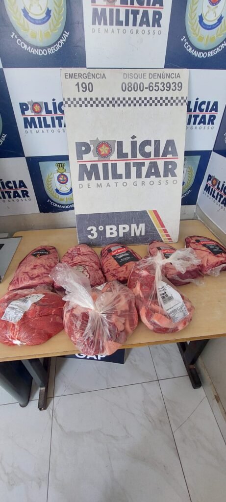 WhatsApp-Image-2026-05-17-at-14.14.52-461x1024 Suspeitas de furtar carnes em supermercado são detidas após fuga em carro de aplicativo em Cuiabá