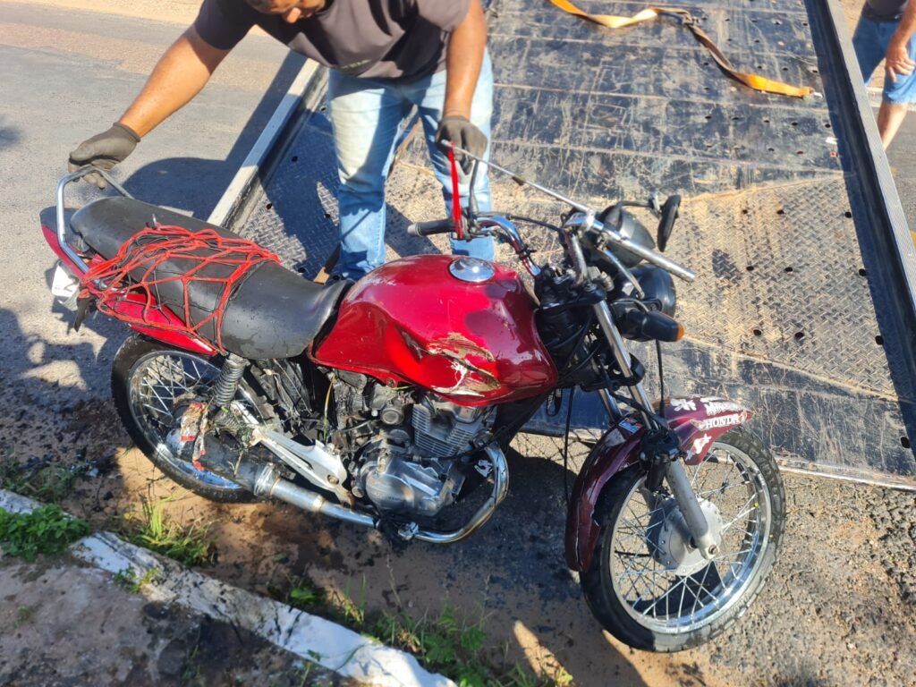 WhatsApp-Image-2026-05-25-at-09.21.06-1-1024x768 Motociclista sem habilitação foge da PM em alta velocidade e cai em córrego durante perseguição em Cuiabá