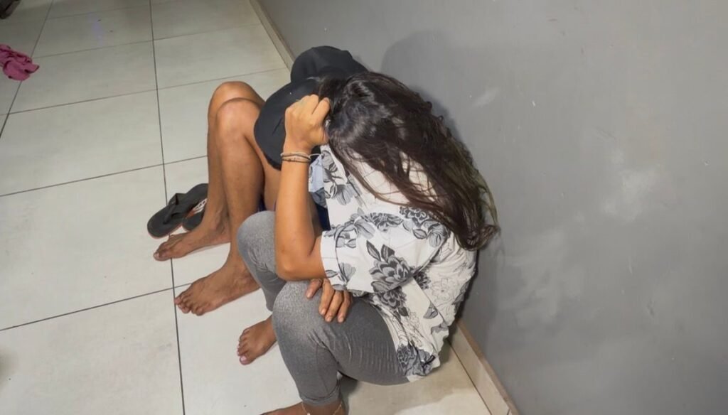 1000903385-1024x584 Homem é preso com moto roubada e mulher acaba detida por tráfico após abordagem em Várzea Grande