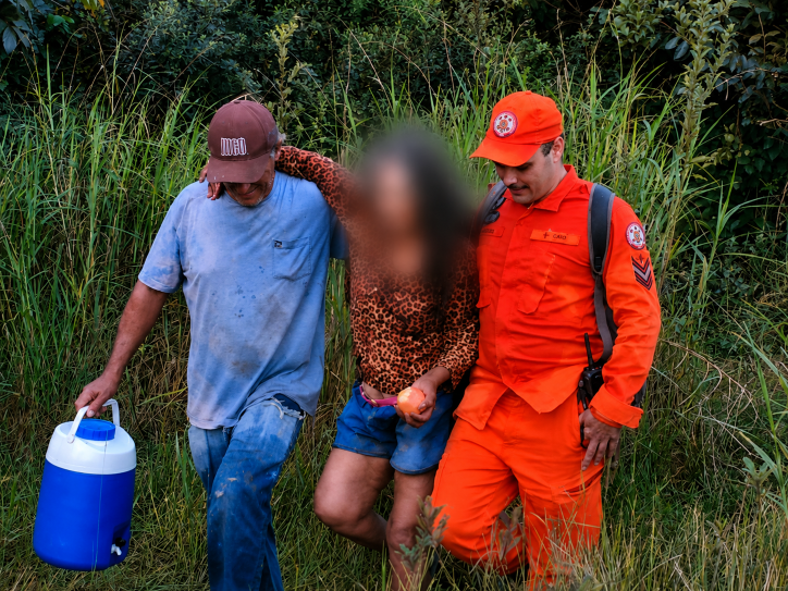 Colider_Bombeiros Idosa com demência é encontrada com vida após dois dias desaparecida em área de mata em Colíder