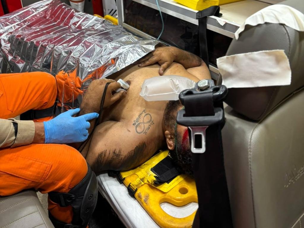 caceres1 Bombeiros socorrem homem prensado por caminhão e vítimas de acidentes de moto em Cáceres