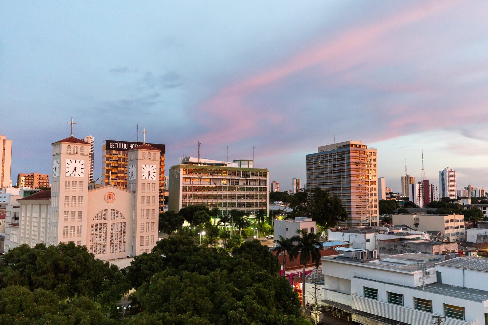 MUDANÇA NA EMISSÃO DE NOTAS: CUIABÁ OBRIGA USO DO EMISSOR NACIONAL DE NFS-e A PARTIR DE SETEMBRO