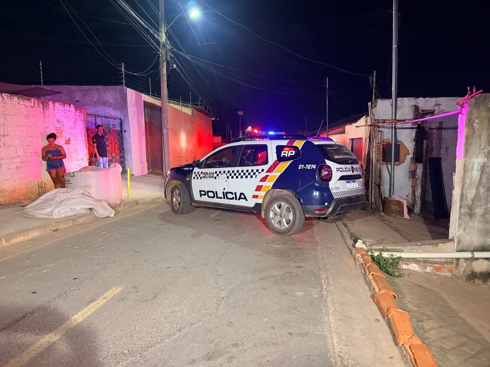 IMG_3629 Homem de 63 anos é morto a tiros em frente a bar no bairro Jardim Campo Verde, em Cuiabá